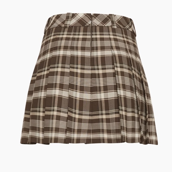 NWT Aritzia Olive Pleated Skirt - Picture 2 of 3